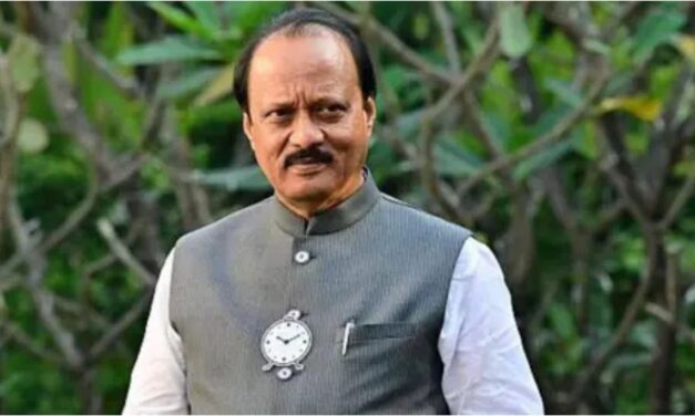 अजितदादांच्या निधनामुळे ना प्रचार सभा.. ना रोड शो.. राष्ट्रवादीचे उमेदवार करणार पत्रके वाटून घरोघरी प्रचार.!