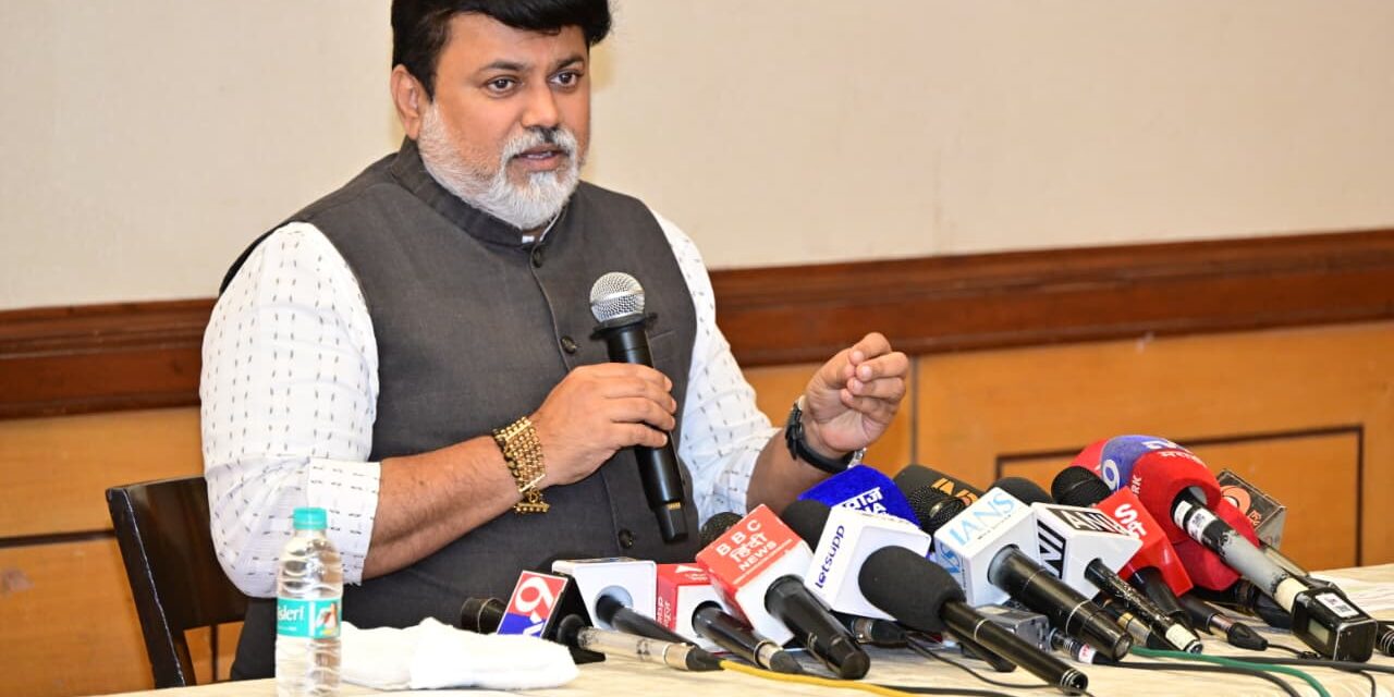 दावोस दौरा १०० टक्के यशस्वी! ३७ लाख कोटींचे सामंजस्य करार, ४० ते ४२ लाख रोजगारनिर्मिती– उद्योगमंत्री डॉ.उदय सामंत