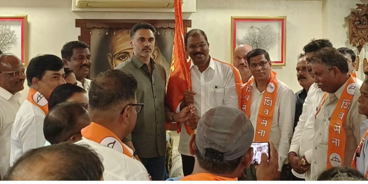 मंडणगडमध्ये राजकीय भूकंप.. ठाकरे सेनेचे जितेंद्र दवंडे शिवसेनेत दाखल..