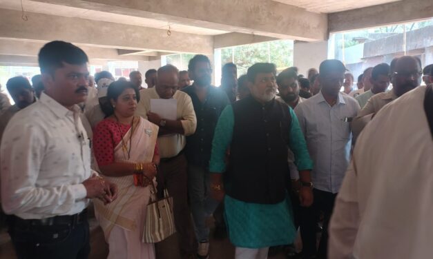 पालकमंत्री उदय सामंत यांनी केली रत्नागिरी पालिकेच्या नवीन इमारतीच्या बांधकामाची पाहणी…