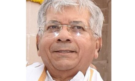 महाराष्ट्र-गोवा बार कौन्सिल निवडणूक: प्रकाश आंबेडकरांची भूमिका लवकरच स्पष्ट; वकिलांकडून संपूर्ण पॅनेल साठी आग्रह