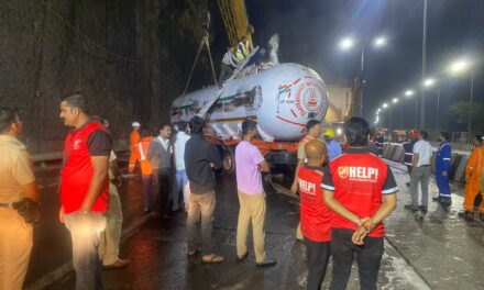 खंडोबा घाटातील खेळखंडोबा संपला..!३४ तासानंतर एक्सप्रेस वे झाला सुरू