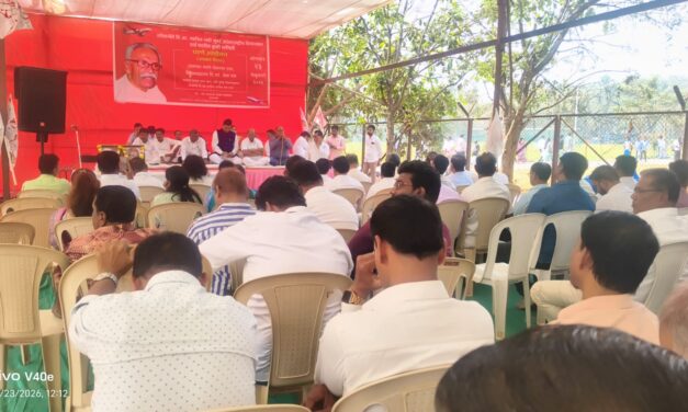 विमानतळाला दि.बा.पाटीलांच्या नावासाठी आझाद मैदानावर धरणे आंदोलन