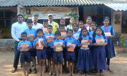 लायन्स क्लब खेडतर्फे नेत्रतज्ञ डॉ. मरकड यांच्या वाढदिवसानिमित्त निगडे शाळेला शालोपयोगी वस्तूंचे वाटप वस्तूंचे वाटप