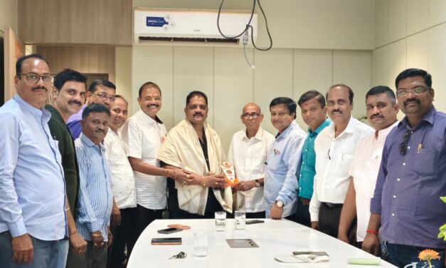 कर्तृत्ववान युवा उद्योजक शैलेशदादा कदम यांचा मराठा सेवा संघाकडून सन्मान