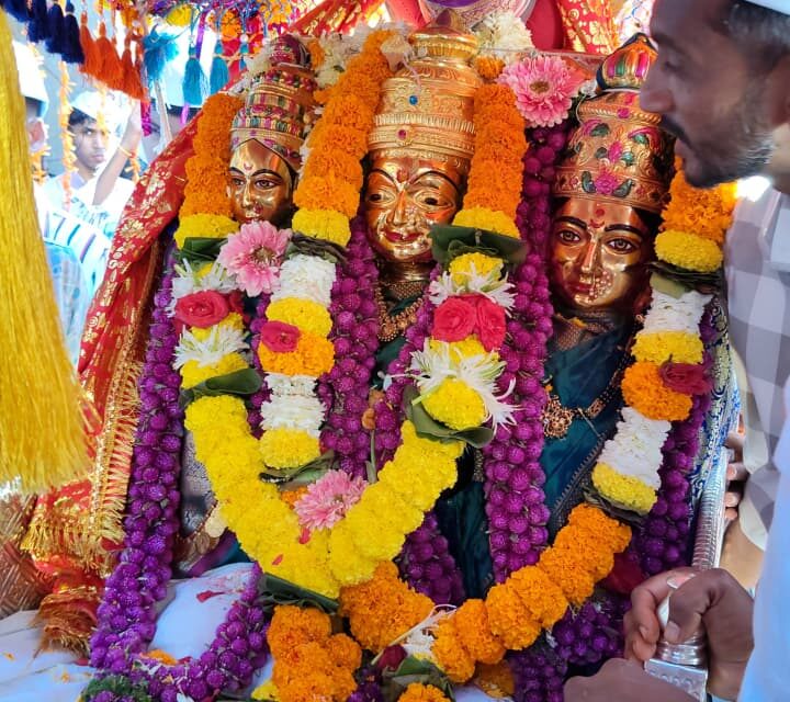 आदिशक्ती श्री करंजेश्वरीच्या शिमगा महोत्सवाला मोठ्या जल्लोषात प्रारंभ; पालखीत देवीचा नवीन सुवर्ण मुखवटा..!