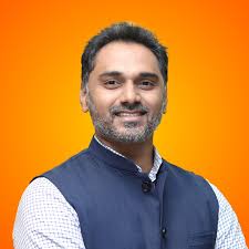 मुंबईतील पालखी बंगल्यावर गृहराज्यमंत्री ना. योगेश कदम यांचा वाढदिवस उत्साहात साजरा !