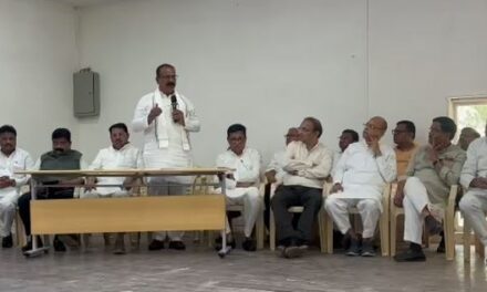 टिळक भवन येथे काँग्रेसची महत्त्वपूर्ण बैठक; हर्षवर्धन सपकाळ यांच्या अध्यक्षतेखाली वरिष्ठ नेते उपस्थित