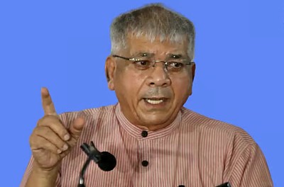 सिलेंडर टंचाई, महागाई आणि बेरोजगारीवर प्रकाश आंबेडकरांचा सरकारवर जोरदार हल्ला