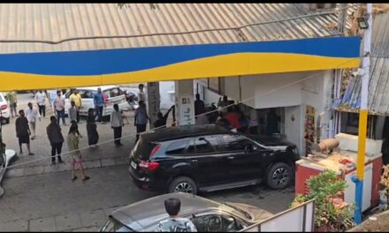 एका रुपयावरून लोणावळ्यात मोठा राडा! पेट्रोल पंप कर्मचाऱ्यांना बेदम मारहाण; ऑफिसची तोडफोड, ७ जणांसह अज्ञातांवर गुन्हा दाखल