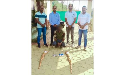 सावर्डे येथे अवैध शस्त्र बाळगणाऱ्याला अटक ; 70,900 चा मुद्देमाल जप्त