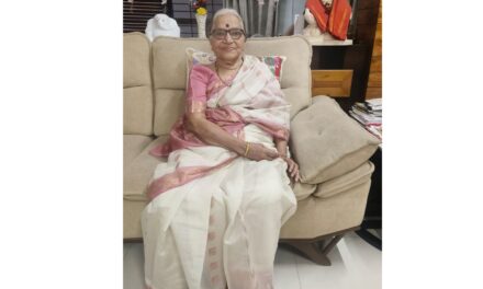 अनुराधा पाथरे यांचे निधन