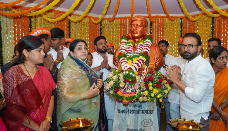 स्वराज्य रक्षक धर्मवीर श्री संभाजी महाराज यांच्या पुण्यतिथीनिमित्त – उपमुख्यमंत्री श्रीमती सुनेत्रा अजित पवार यांचे अभिवादन