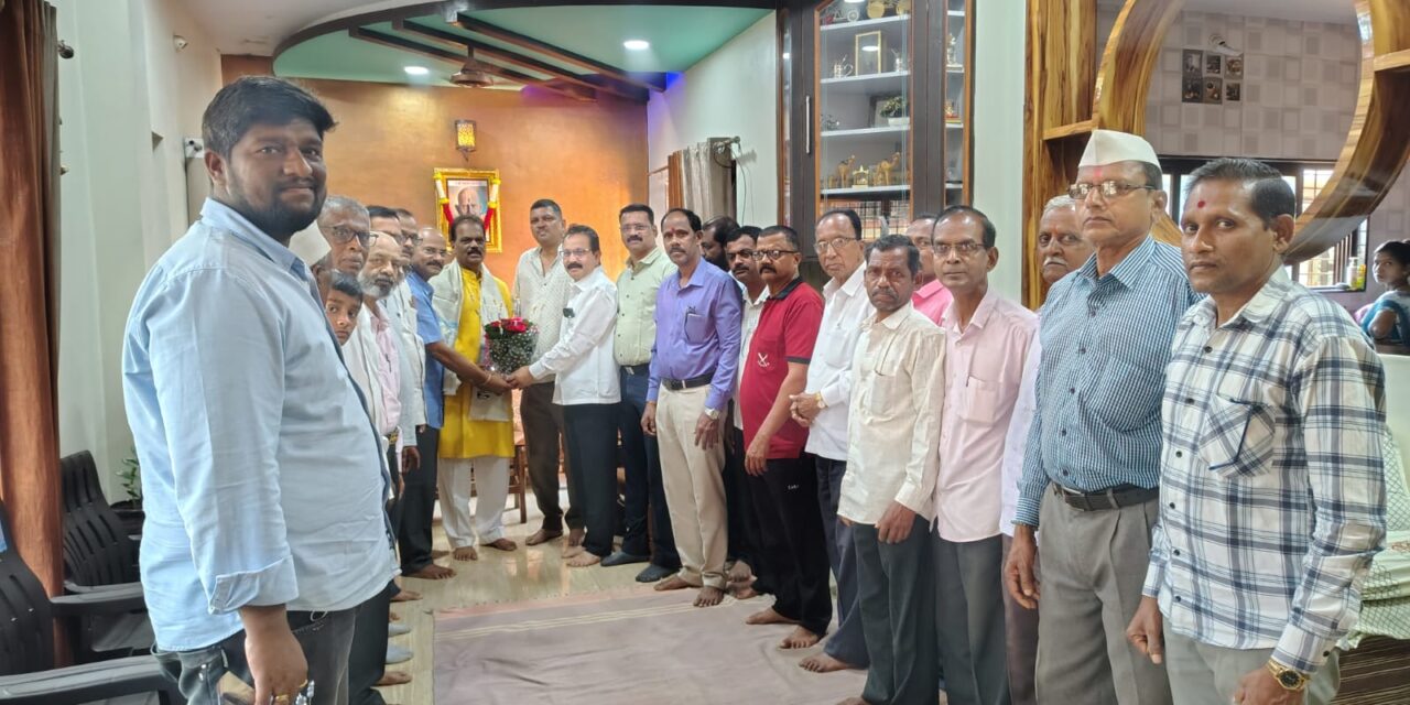 मुंबई महानगर पालिका स्थायी समिती अध्यक्ष प्रभाकर शिंदे यांचा काँग्रेस जिल्हा उपाध्यक्ष भरत लब्धे यांचा निवासस्थानी झाला दिमाखदार सत्कार सोहळा