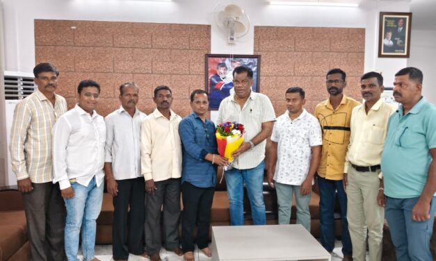 आमदार किरण सामंत यांच्या प्रयत्नातून तालुक्यातील असोडे गांगरकरगाव येथे रस्ता व एस. टी. ची सोय झाल्याबद्दल जनतेतून समाधान