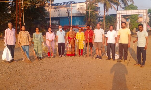 गांधी प्रतिष्ठानच्या वतीनेपेठमाप सीमेवर स्वच्छता मोहीम