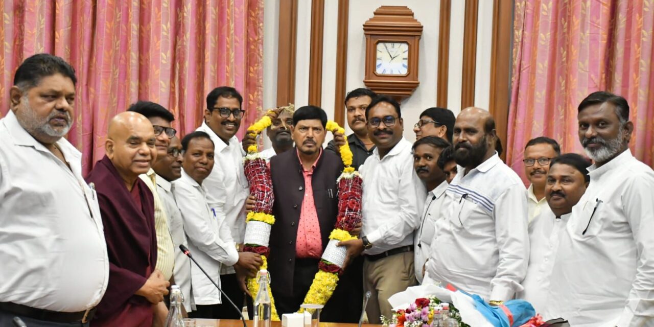 महामानव डॉ. बाबासाहेब आंबेडकरांच्या 135 व्या जयंतीच्या  पूर्वतयारीचा  रामदास आठवले यांनी घेतला आढावा…