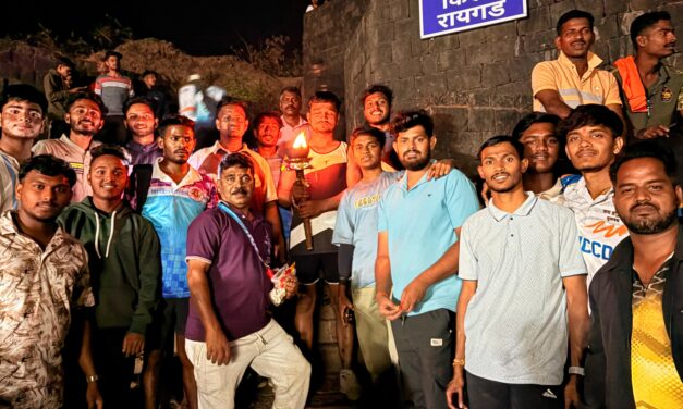 किल्ले रायगड ते झोतीरपाडा कोळीवाडा गावी रायगडावरून आणलेल्या शिवज्योत मशालीचे जंगी स्वागत,विविध उपक्रमांतशिवजयंतीचा जल्लोष