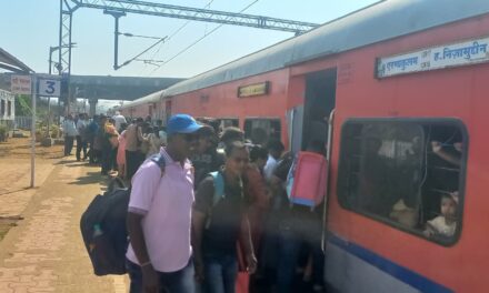 रेल्वे , बस फुल्ल ! शिमगाउत्सवावरून परतणाऱ्या चाकरमान्यांचे प्रचंड हाल