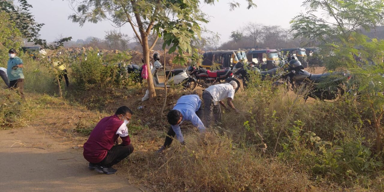श्री समर्थ सांप्रदायाच्यावतीने वृक्षाचे होतंय संवर्धन
