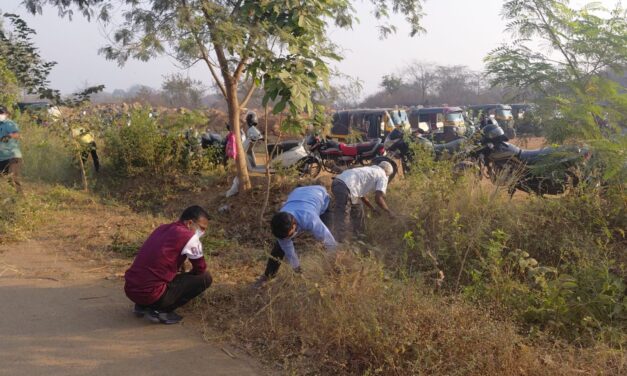 श्री समर्थ सांप्रदायाच्यावतीने वृक्षाचे होतंय संवर्धन