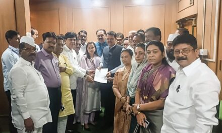 राष्ट्रवादी काँग्रेसचे मुख्यमंत्री देवेंद्र फडणवीस यांना निवेदन