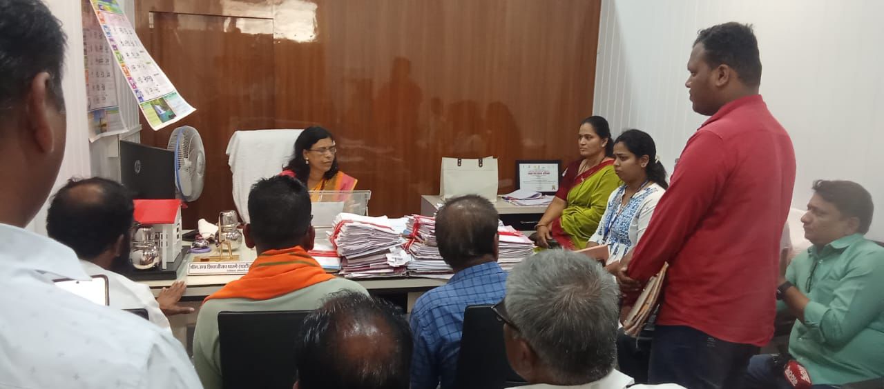 मुर्तवडेतील जलजीवन मिशन योजनेवरून जिप सदस्या शिवानी सावंत आक्रमक गटविकास अधिकाऱ्यांची भेट; प्रश्न न सुटल्यास आंदोलनाचा इशारा