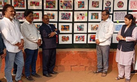 टाकाऊ वस्तूमधून चित्रे : शालेय विद्यार्थ्यांनी ‘कोलाज’ मधून साकारली कलासृष्टी !