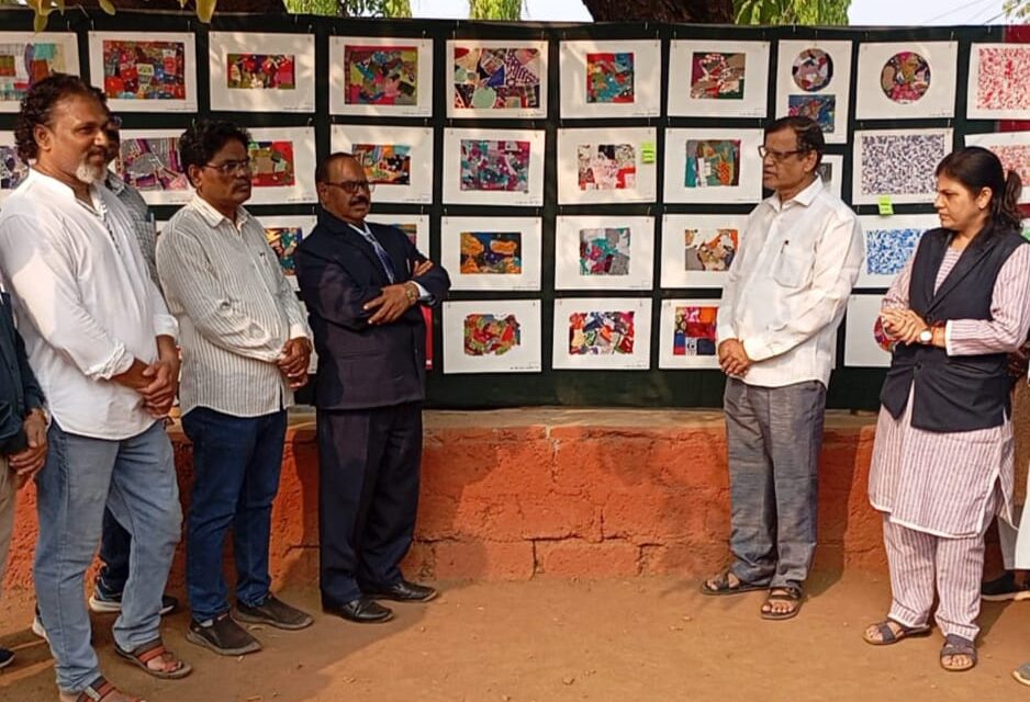 टाकाऊ वस्तूमधून चित्रे : शालेय विद्यार्थ्यांनी ‘कोलाज’ मधून साकारली कलासृष्टी !