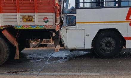 भोस्ते घाटात ‘अलबत्या गलबत्या’ टीमच्या गाडीचा अपघात; दोन जखमी, कळंबनी रुग्णालयात उपचार सुरू