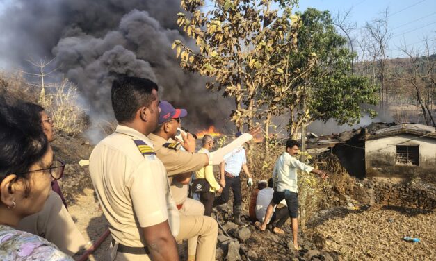 नागावेत प्लास्टिकच्या गोडाऊनला भीषण आग ,संपूर्ण इमारत भस्मसात,सहा कामगार बचावले…
