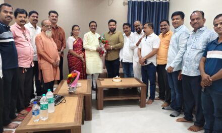 शिवसेना नेते विनायक राऊत यांनी चिपळूणमध्ये कार्यकर्त्यांना दिला संघटना बळकटीचा कानमंत्र