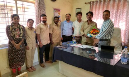 महावितरण थकबाकी निरंक केल्याबद्दल वरिष्ठ तंत्रज्ञ अंगतकुमार मिठेवाड यांचा गौरव !