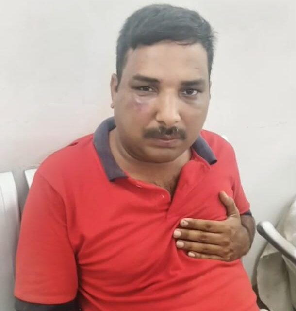 चिपळूणमध्ये पत्रकारावरील हल्ल्याप्रकरणी १५ जणांवर गुन्हा… तर उपोषणकर्त्यासह दोघांवर ॲट्रॉसिटी दाखल..!