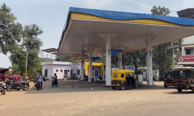 खेडमध्ये इंधन तुटवडा तीव्र; 90% पेट्रोल पंप बंद, नागरिकांची धावपळ
