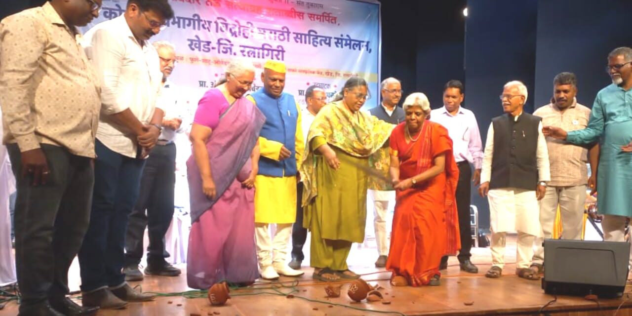 धर्मांतर कायद्याच्या आडून संविधानावर घाला ? – प्रा. अंजली आंबेडकर यांचा सरकारवर घणाघात