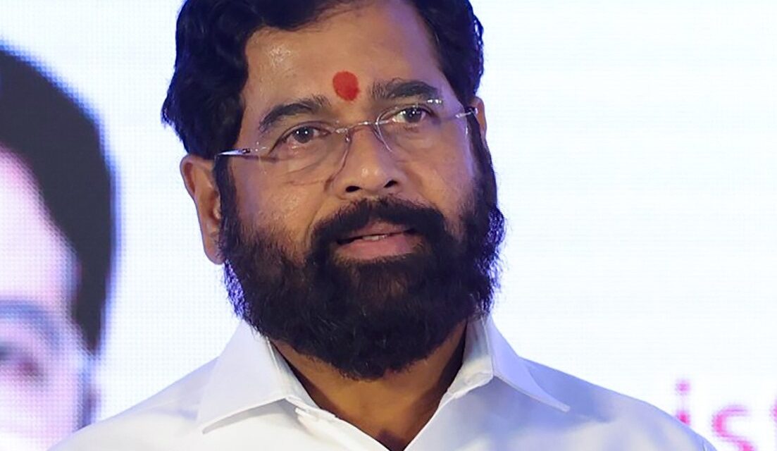 दुबईत अडकलेल्या मराठी बांधवांच्या मदतीसाठी उपमुख्यमंत्री एकनाथ शिंदे यांचा पुढाकार