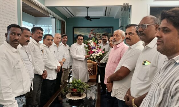 लक्ष्मी ऑरगॅनिक विरोधी आंदोलनाला मनसेचा पाठिंबा , आंदोलनकर्त्यांनी घेतली राज ठाकरेंची भेट…