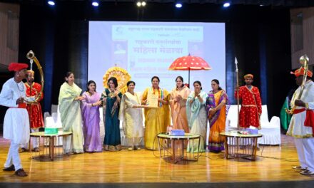 कोल्हापूर येथे विविध क्षेत्रातील मान्यवरांच्या उपस्थितीत सौ. स्वप्ना यादव यांचा बेस्ट सीईओ पुरस्काराने गौरव!