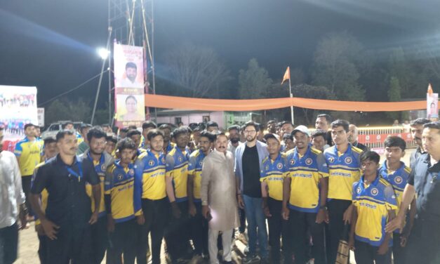 वावर्ले येथे भव्य प्रकाशझोतातील क्रिकेट स्पर्धेचे आयोजन ; युवासेनाप्रमुख आदीत्य ठाकरे यांच्याहस्ते उदघाटन