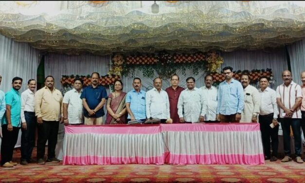 जिल्हा वैश्यवाणी समाज संस्थेच्या अध्यक्षपदी विकास शेट्ये तर उपाध्यक्षपदी हेमंत शिरगावकर…!