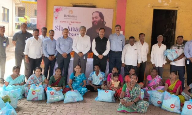 अनंत अंबानी यांच्या वाढदिवसानिमित्त पाताळगंगा परिसरात विविध सामाजिक व धार्मिक उपक्रम