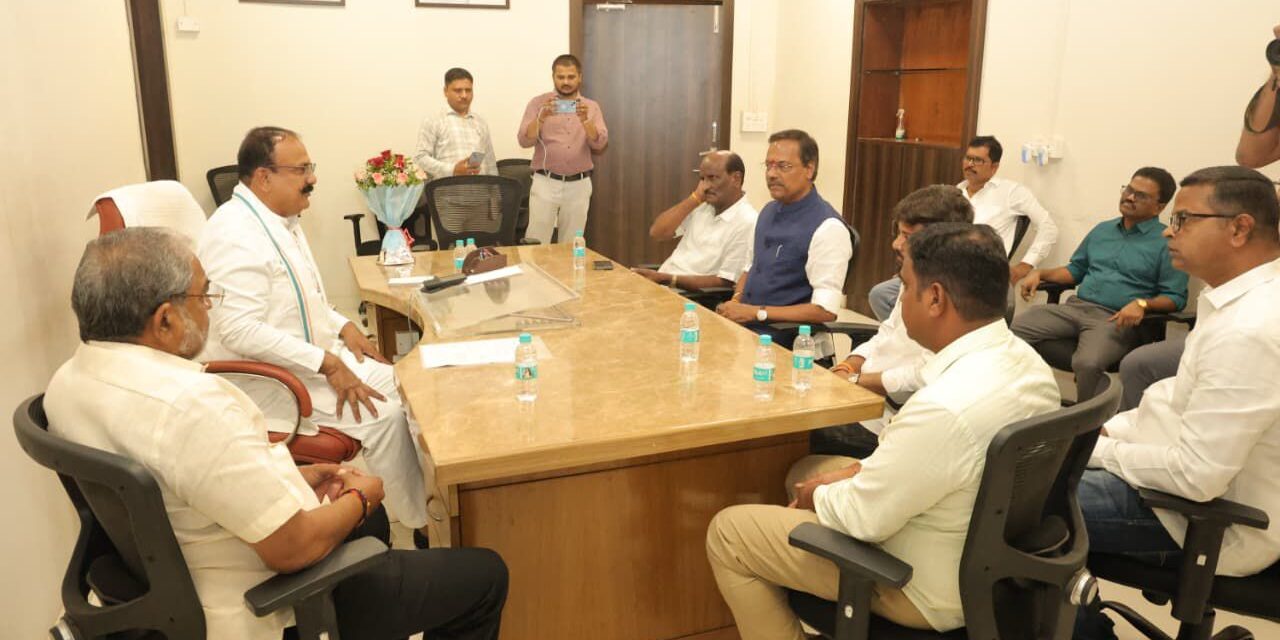 कोकणातील आंबा व काजू उत्पादक शेतकऱ्यांना भाजपा महायुती सरकारकडून वाटाण्याच्या अक्षता, शेतकऱ्यांना भरीव मदत द्या: हर्षवर्धन सपकाळ