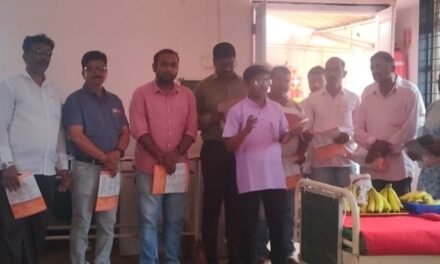 डॉक्टर निलेश सांबरे यांच्या वाढदिवसानिमित्त गुहागर मध्ये फळ वाटप कार्यक्रम उत्साहात संपन्न