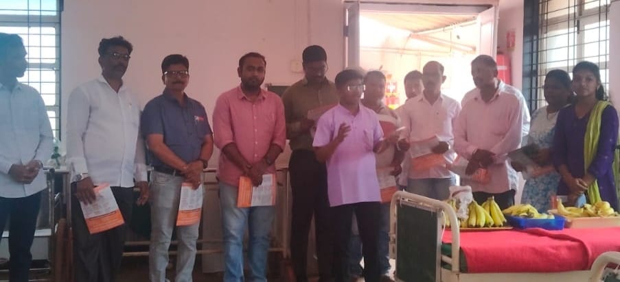 डॉक्टर निलेश सांबरे यांच्या वाढदिवसानिमित्त गुहागर मध्ये फळ वाटप कार्यक्रम उत्साहात संपन्न