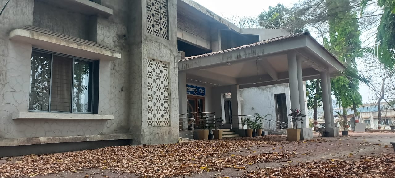 सार्वजनिक बांधकाम विभागाचे शासकीय विश्रामगृह ‘कागदावरच’ ., कर्मचारीअभावी सेवा ठप्प !
