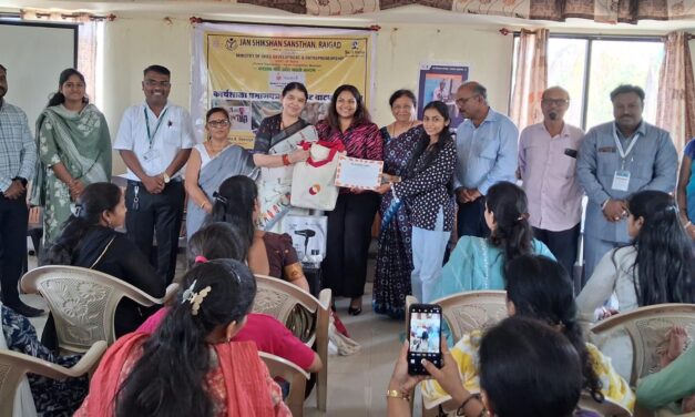 कौशल्य विकास कार्यशाळेकडून विविध तालुक्यातील 320 लाभार्थ्यांना टूलकिट व प्रमाणपत्राचे वाटप