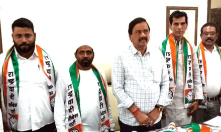 पोलादपूर तालुक्यातील शेकापक्ष कार्यकर्त्यांची खा. सुनील तटकरे यांच्याहस्ते राष्ट्रवादी काँग्रेस पक्षप्रवेशानंतर घरवापसी
