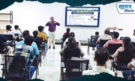 युपीएससी-एमपीएससी परीक्षा मार्गदर्शन शिबिराला उत्स्फूर्त प्रतिसाद