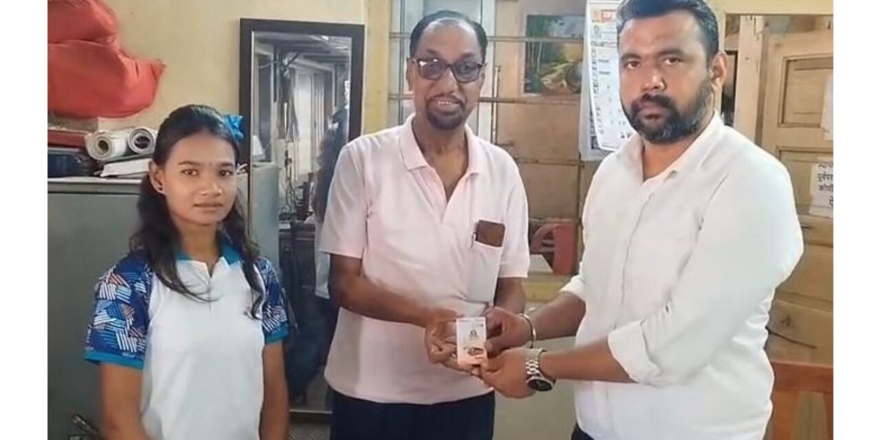 गुहागर आगारात स्मार्ट कार्डचे वितरण सुरु